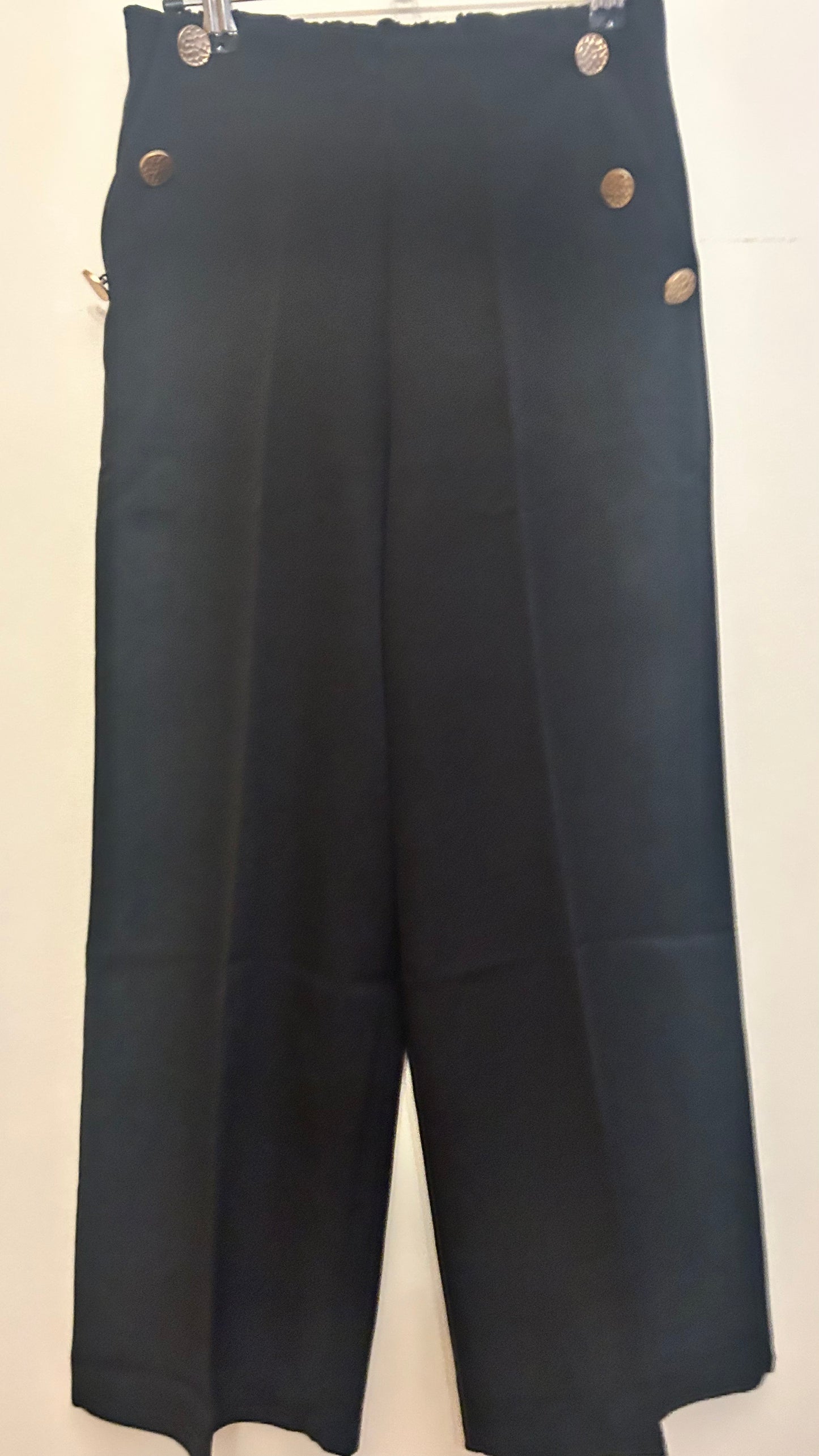 3/4 Length Trouser With Gold Button Detail