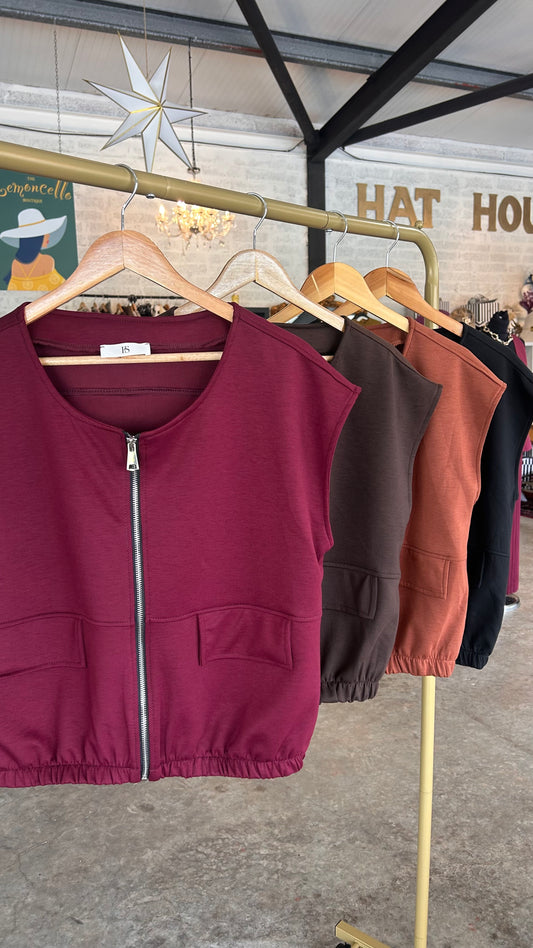 Sleeveless Jacket With Zipper