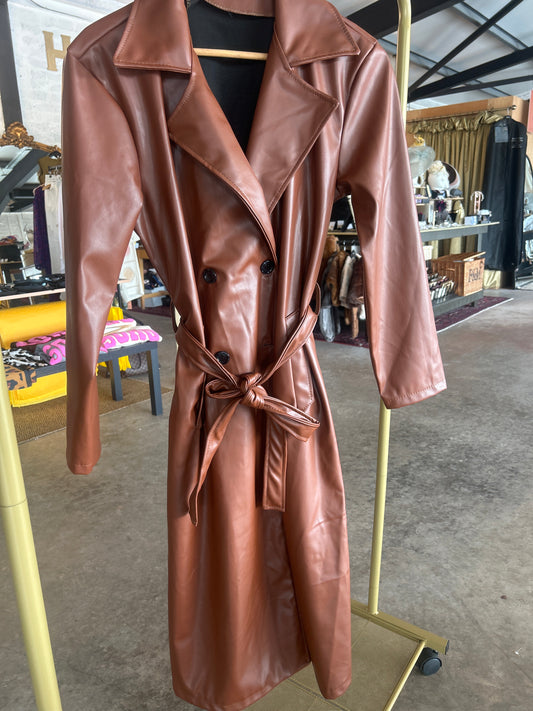CHESTNUT FAUX LEATHER TRENCH