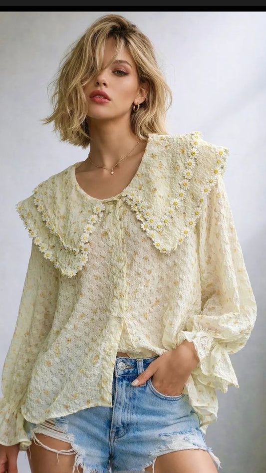 Daisy Trim Blouse